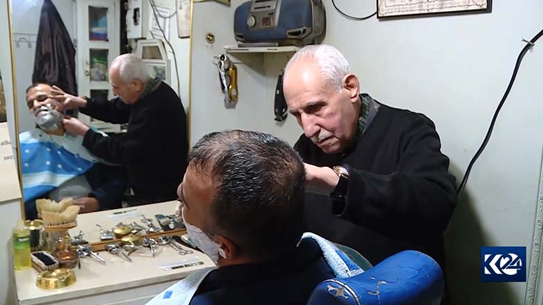 Saît Bîngol 70 sal in li Diyarbekirê berberiyê dike